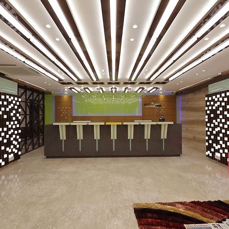 Hotel O Ellis Ahmedabad Extérieur photo