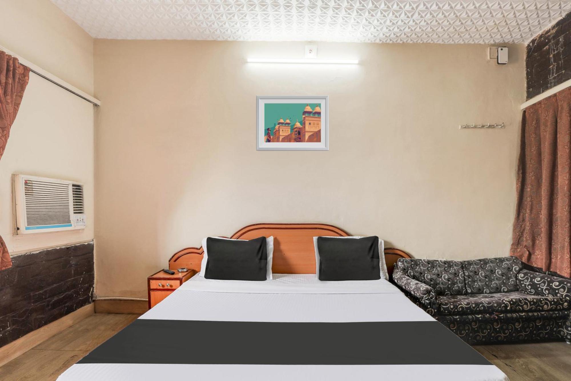 Hotel O Ellis Ahmedabad Extérieur photo