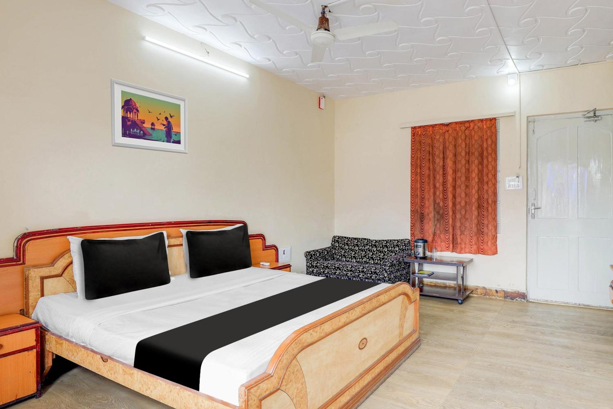 Hotel O Ellis Ahmedabad Extérieur photo
