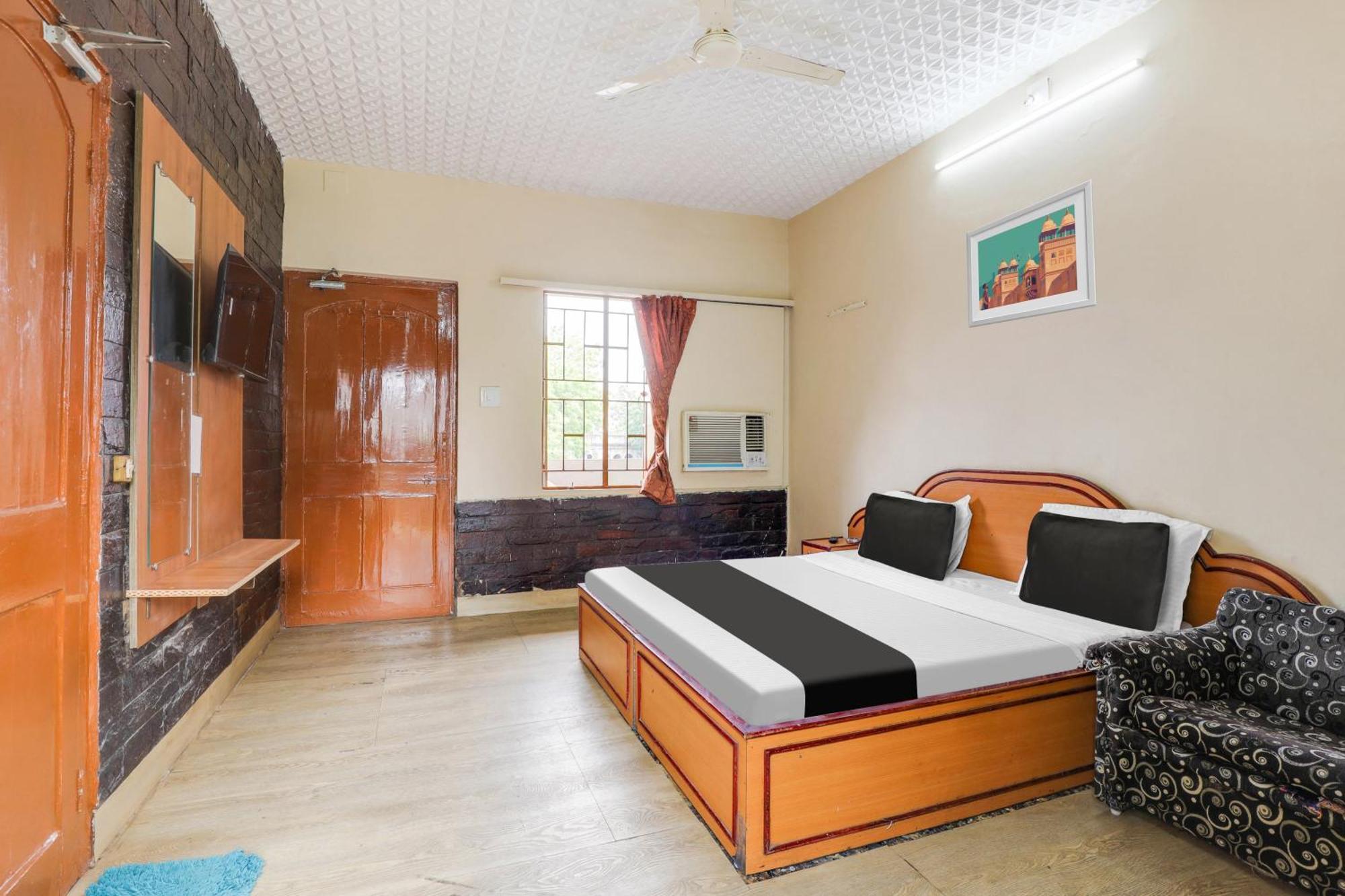 Hotel O Ellis Ahmedabad Extérieur photo