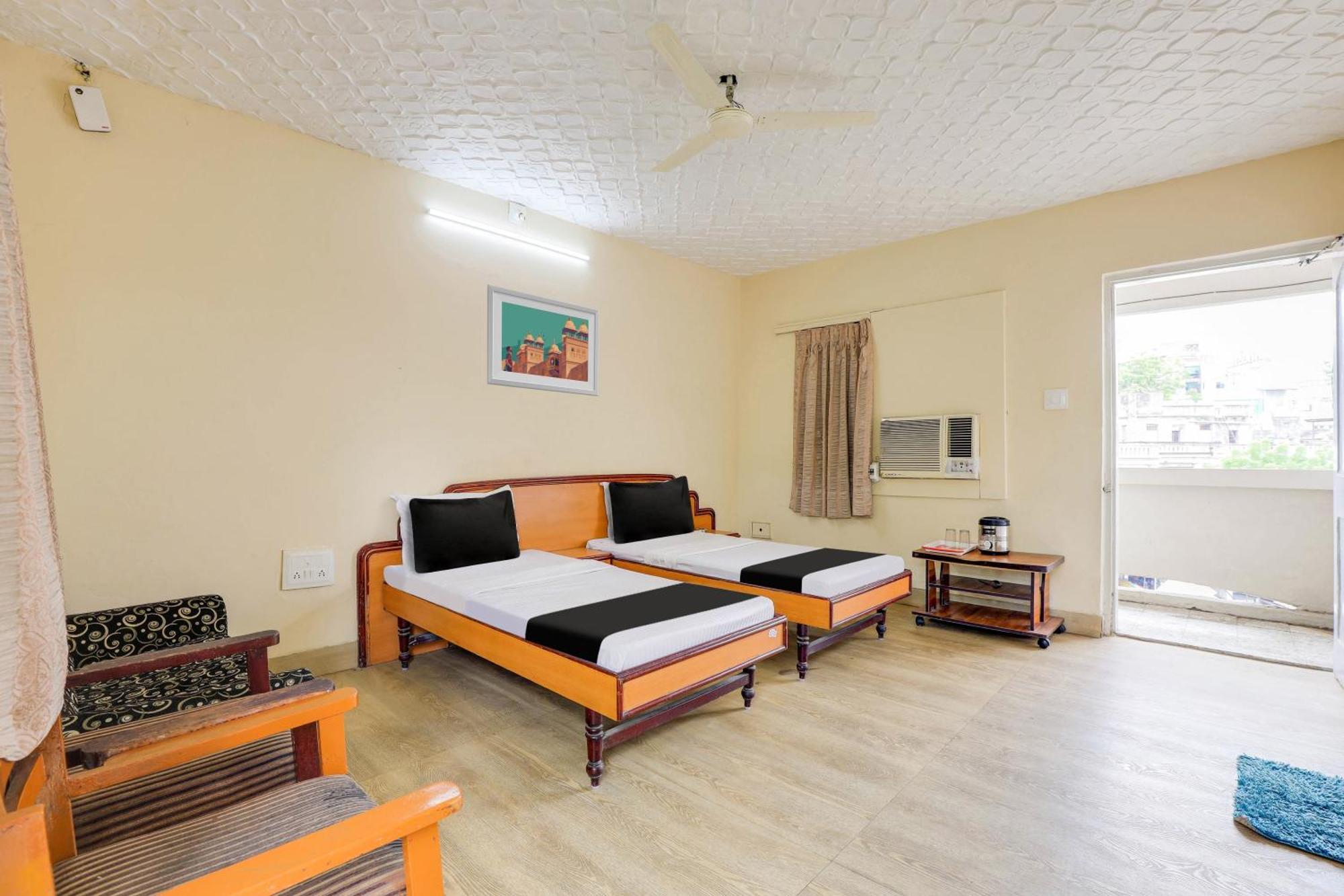 Hotel O Ellis Ahmedabad Extérieur photo