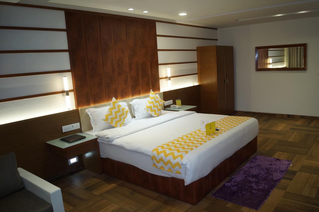 Hotel O Ellis Ahmedabad Extérieur photo