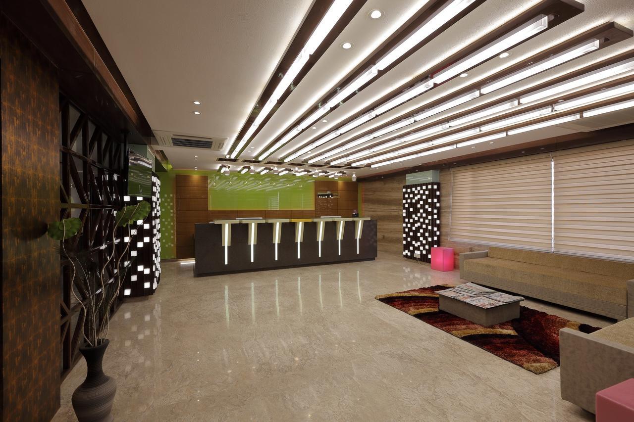 Hotel O Ellis Ahmedabad Extérieur photo