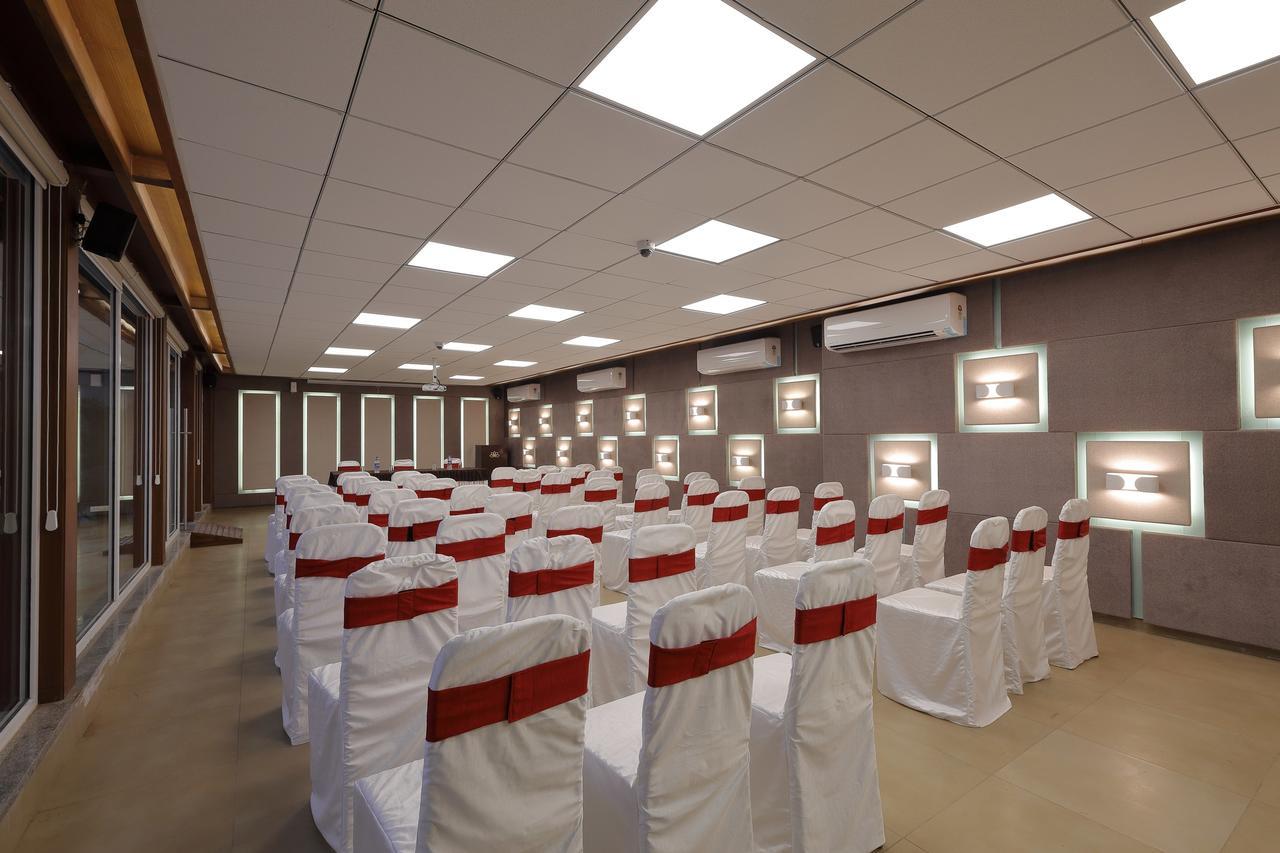 Hotel O Ellis Ahmedabad Extérieur photo