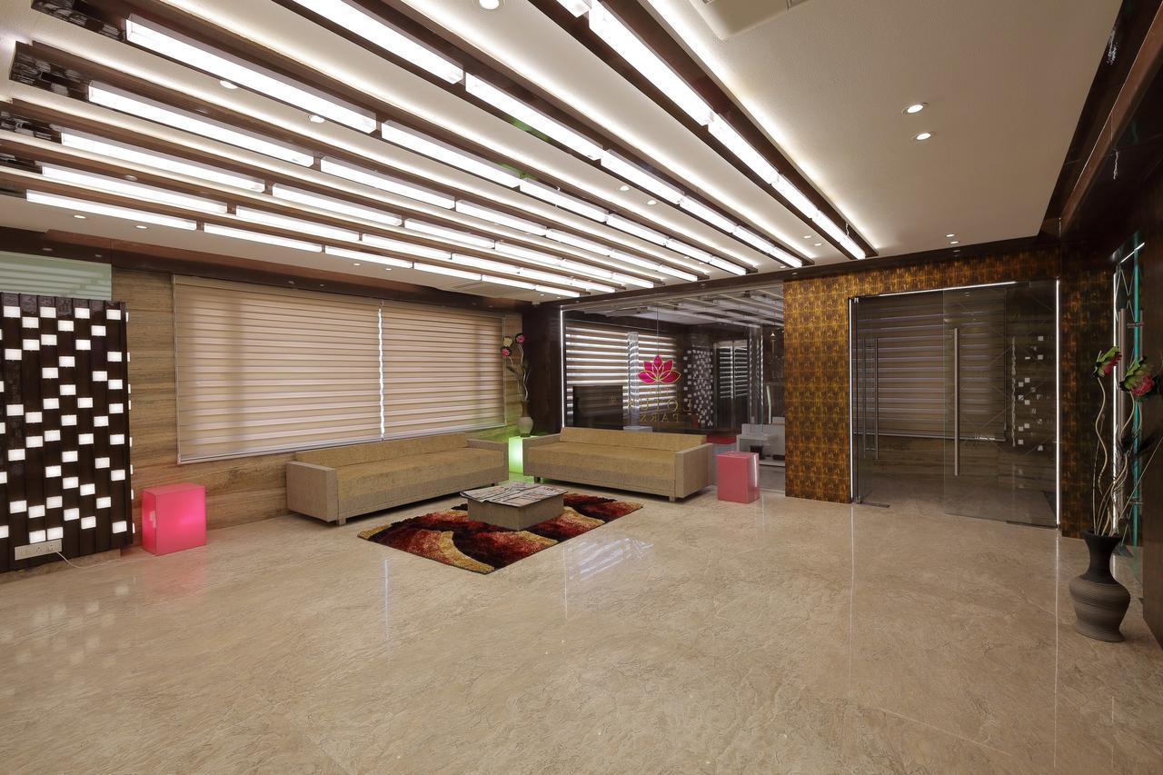 Hotel O Ellis Ahmedabad Extérieur photo