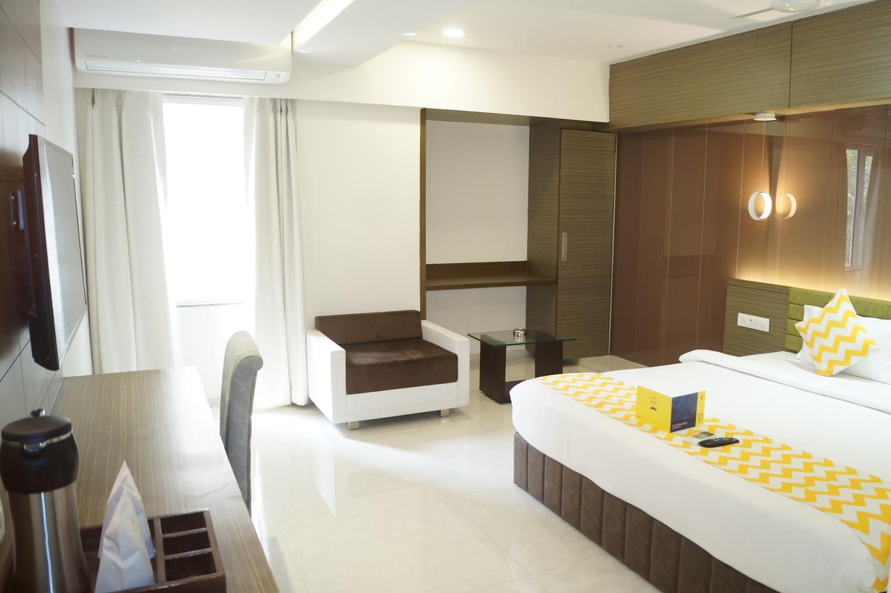 Hotel O Ellis Ahmedabad Extérieur photo